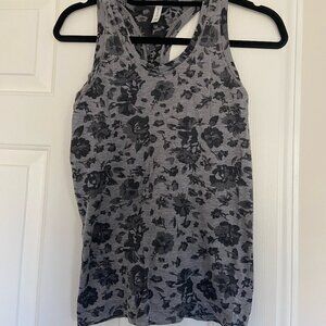 Athleta racerback workout yoga running top size XS gray and black floral print